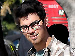 Joe: Mr. Roboto! | Joe Jonas