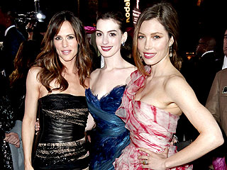 Star Tracks: Star Tracks: Tuesday, February 9, 2010 | Anne Hathaway, Jennifer Garner, Jessica Biel