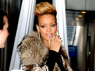 Star Tracks: Star Tracks: Tuesday, February 9, 2010 | Rihanna