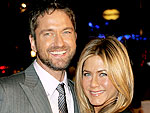 Jen & Gerard Get Cozy | Gerard Butler, Jennifer Aniston
