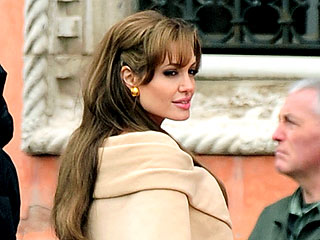 Star Tracks: Star Tracks: Tuesday, March 16, 2010 | Angelina Jolie