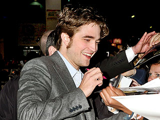 Star Tracks: Star Tracks: Thursday, March 18, 2010 | Robert Pattinson