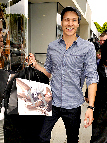 IN THE BAG photo | Alex Meraz