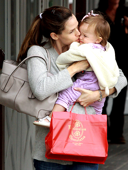 http://img2.timeinc.net/people/i/2010/startracks/100412/jennifer-garner-435.jpg