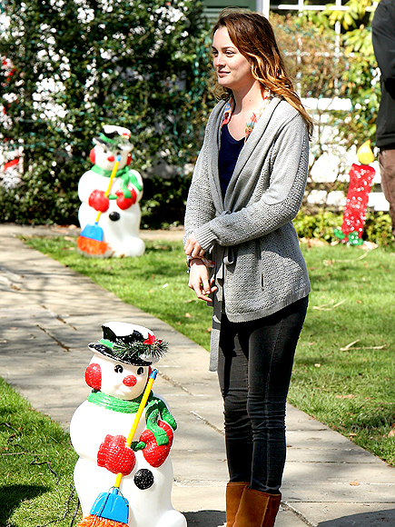 MEISTER SNOWMAN photo | Leighton Meester