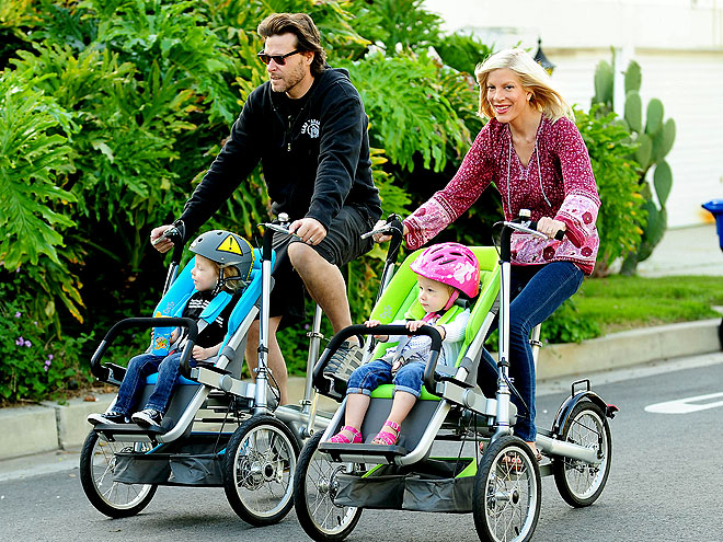PEDAL PUSHERS photo | Dean McDermott, Tori Spelling