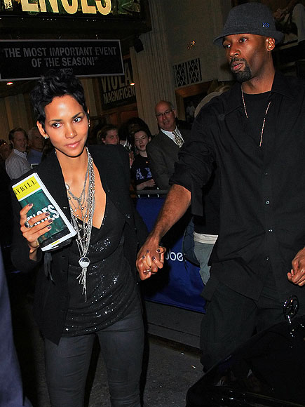 ON THE TOWN photo | Halle Berry