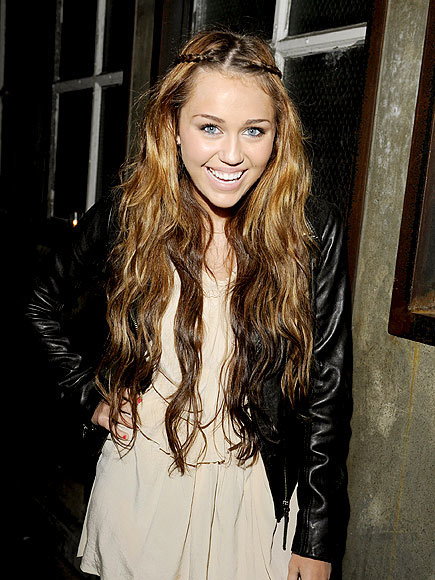WAVE GOODBYE photo | Miley Cyrus