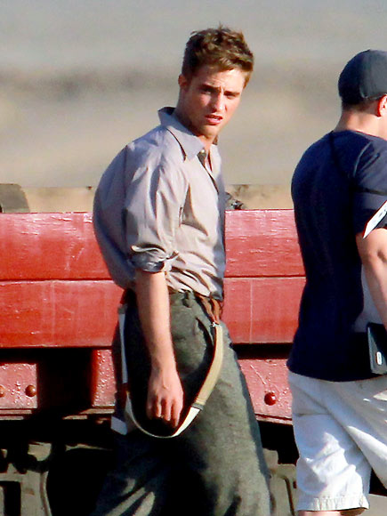 BORN TO BROOD photo | Robert Pattinson