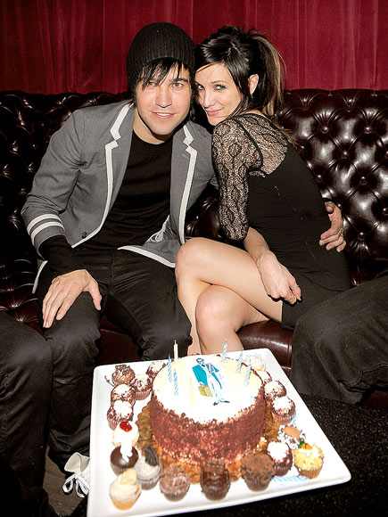 GOOD TO BE 'KING' photo | Ashlee Simpson, Pete Wentz