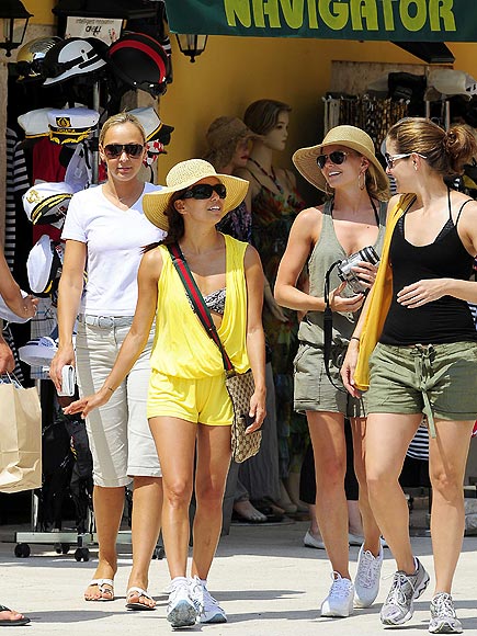 THE TOURIST photo | Eva Longoria Cover, Jennifer Morrison