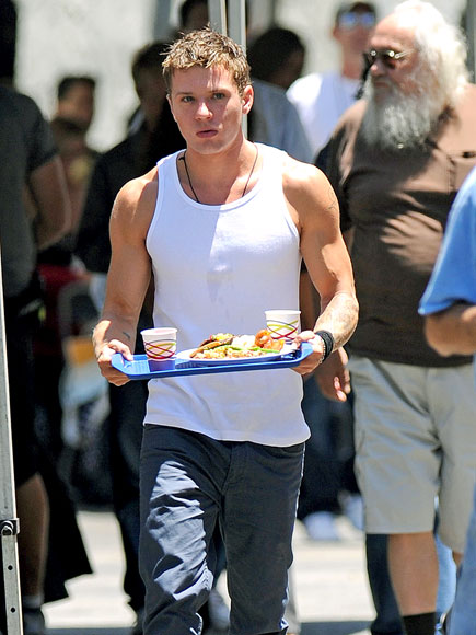 FOOD FOR THOUGHT photo | Ryan Phillippe