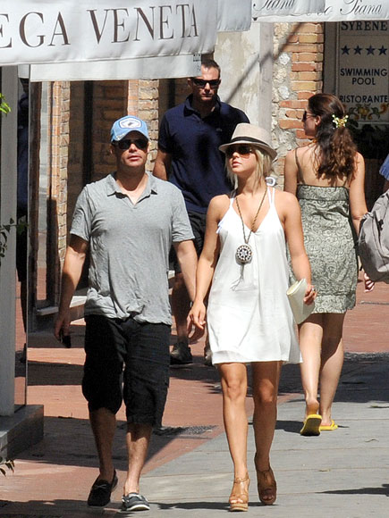 Ryan Seacrest  Julianne Hough W...