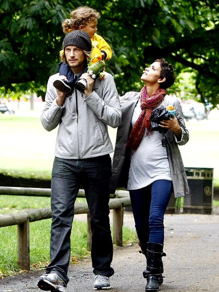OKAY IN THE U.K. photo | Gabriel Aubry, Halle Berry