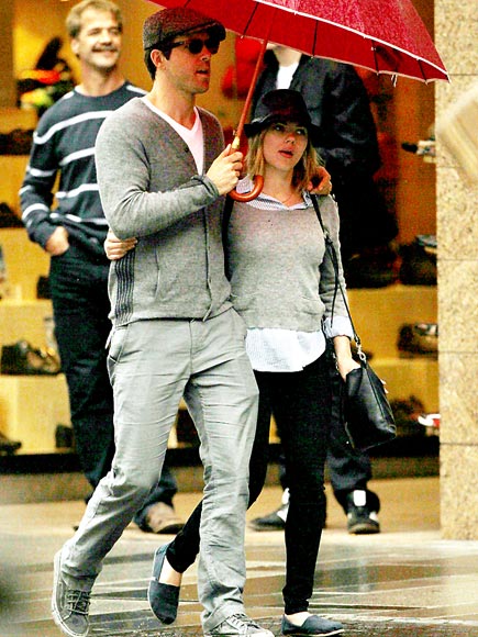 WEATHER OR NOT photo | Ryan Reynolds, Scarlett Johansson
