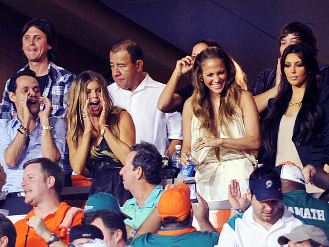 CHEER SQUAD photo Fergie Jennifer Lopez Kim Kardashian Marc Anthony