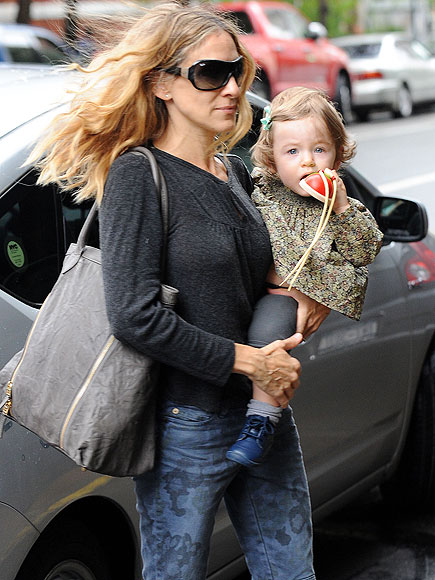 MOM ON THE MOVE photo | Sarah Jessica Parker
