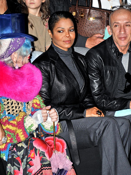 SIDEWAY GLANCES photo | Janet Jackson