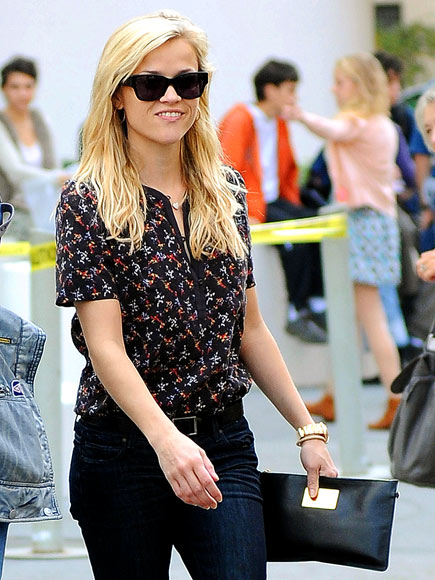 THAT'S CLUTCH photo | Reese Witherspoon