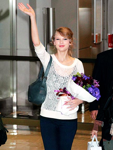 GETTING A RAISE photo | Taylor Swift