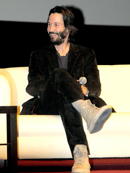 ... December 3, 2010 - BEAM ME ...