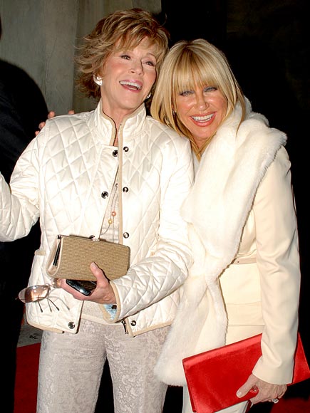 GIGGLE FIT
photo | Jane Fonda, Suzanne Somers