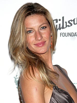 gisele bundchen pregnant bump. Her baby ump may have been
