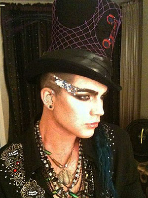 http://img2.timeinc.net/people/i/2010/stylewatch/blog/100628/adam-lambert-300x400.jpg