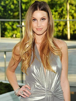 It looks like The City's girlnextdoor Whitney Port is getting ready to 