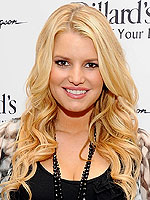 Jessica Simpson to Launch Sportswear Line