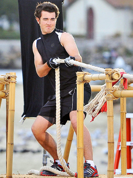 TUG-OF-WAR photo | Kevin Jonas