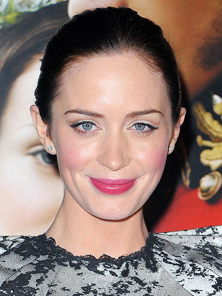 LIGHTEN UP photo | Emily Blunt