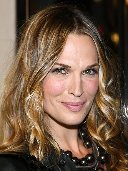LOVE YOUR LAYERS photo | Molly Sims