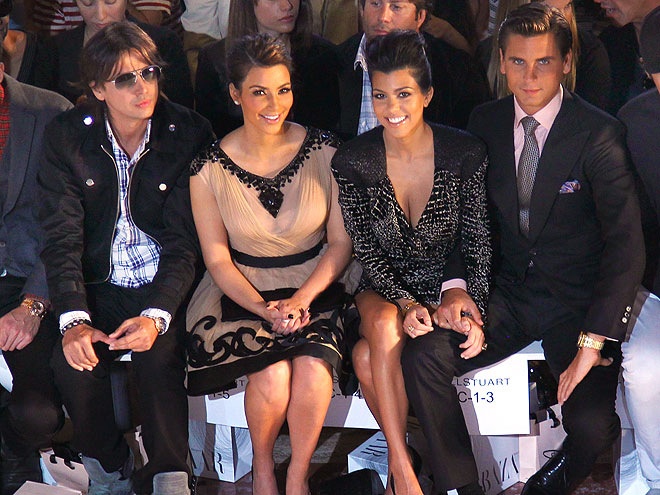 KIM, KOURTNEY & SCOTT photo | Kim Kardashian, Kourtney Kardashian, Scott Disick