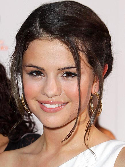 FIRST STEP TO FLAWLESS photo | Selena Gomez