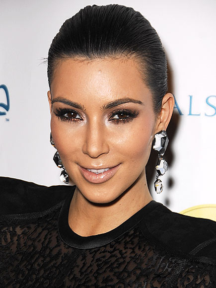 LOCK-IN MOISTURE photo | Kim Kardashian