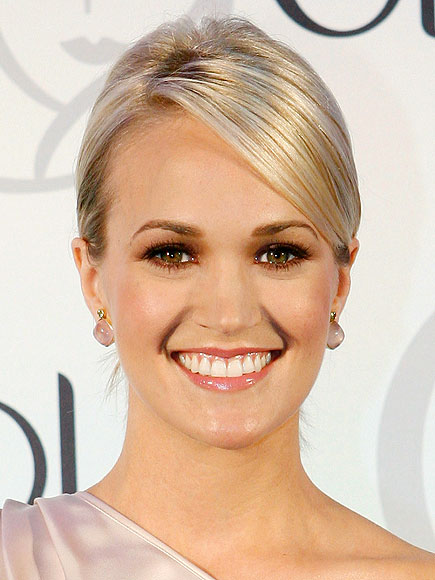 CARRIE'S CHIGNON photo | Carrie Underwood