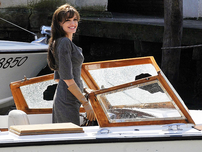ANGELINA JOLIE photo | Angelina Jolie