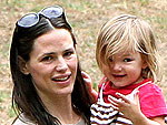 Jen Garner Cheers at Daughter's Soccer Game | Jennifer Garner