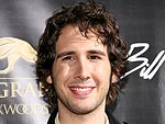 Josh Groban Premieres His New Video!