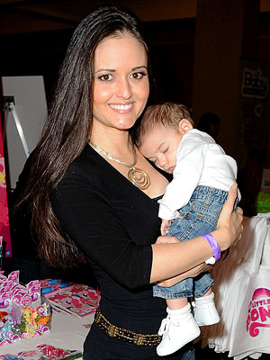 Spotted: Danica McKellar’s Sleepy Sweetheart – Moms & Babies