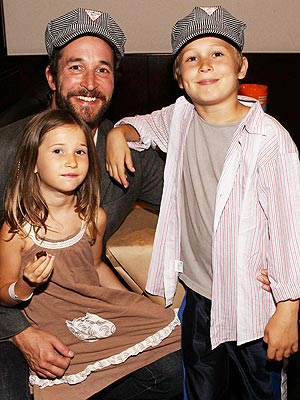 noah-wyle-300.jpg