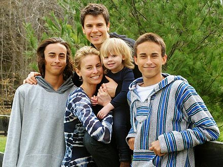 niki-taylor-family-2-440.jpg