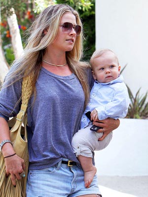 Spotted: Ali Larter and Theodore — Play Day!