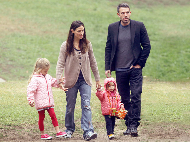 FIELD DAY photo | Ben Affleck, Jennifer Garner, Violet Affleck