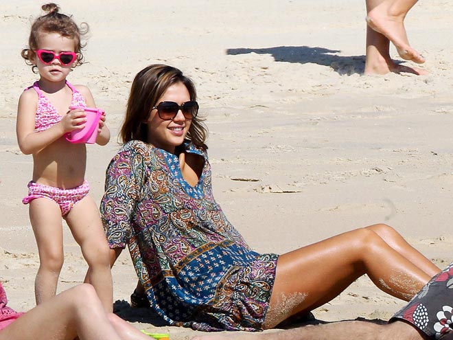 SUNSHINE DAY photo | Honor Warren, Jessica Alba