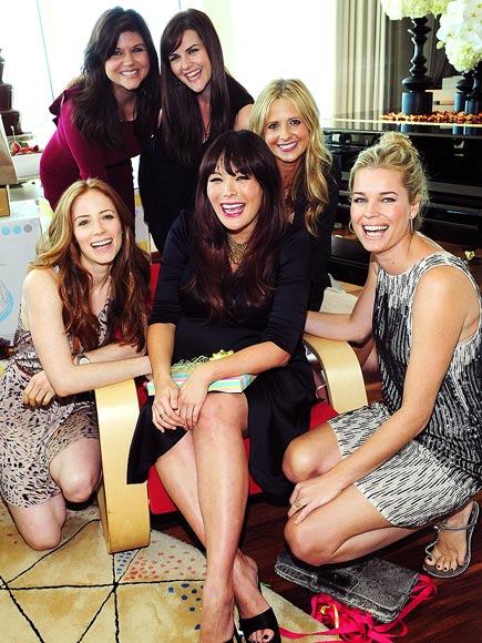 LINDSAY & FRIENDS photo | Jaime Ray Newman, Lindsay Price, Rebecca Romijn, Sarah Michelle Gellar, Tiffani Thiessen