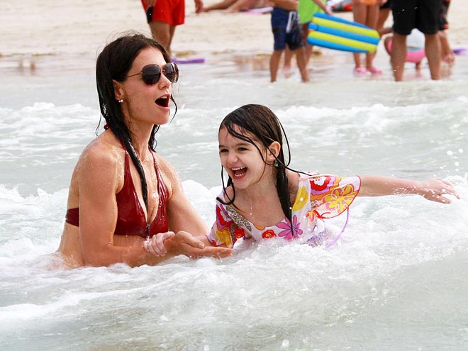 KATIE & SURI photo | Katie Holmes