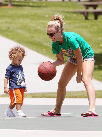 HOOP DREAMS photo | Hank Baskett, Kendra Wilkinson
