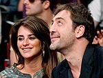 Penélope & Javier Feed Each Other at Dinner | Javier Bardem, Penelope Cruz